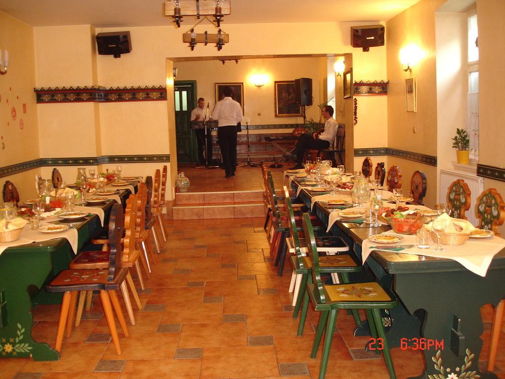 Cisnădie Pensiunea Sub Cetate المظهر الخارجي الصورة