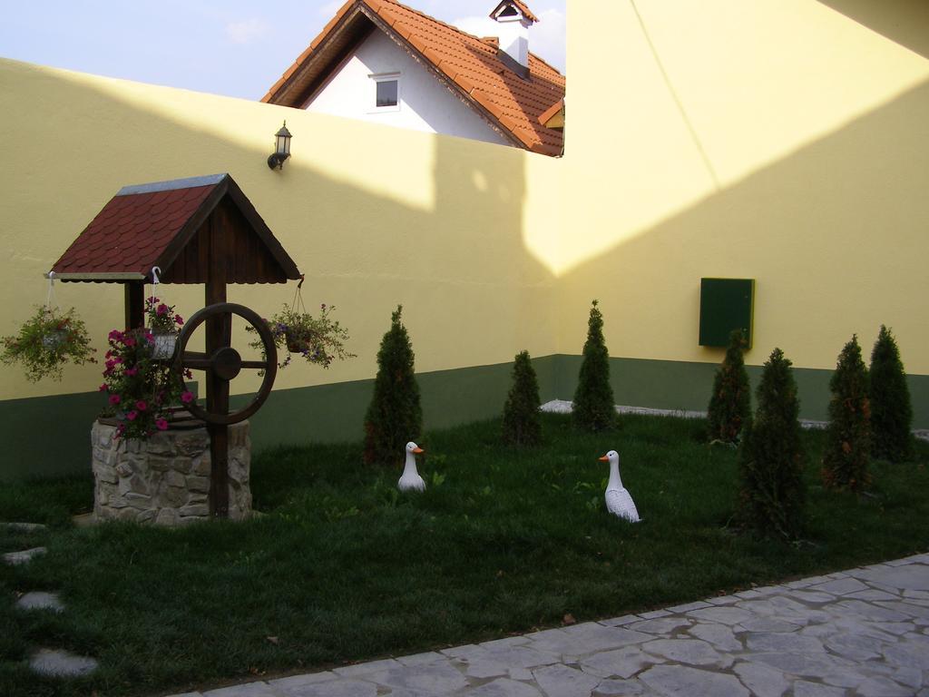 Cisnădie Pensiunea Sub Cetate المظهر الخارجي الصورة